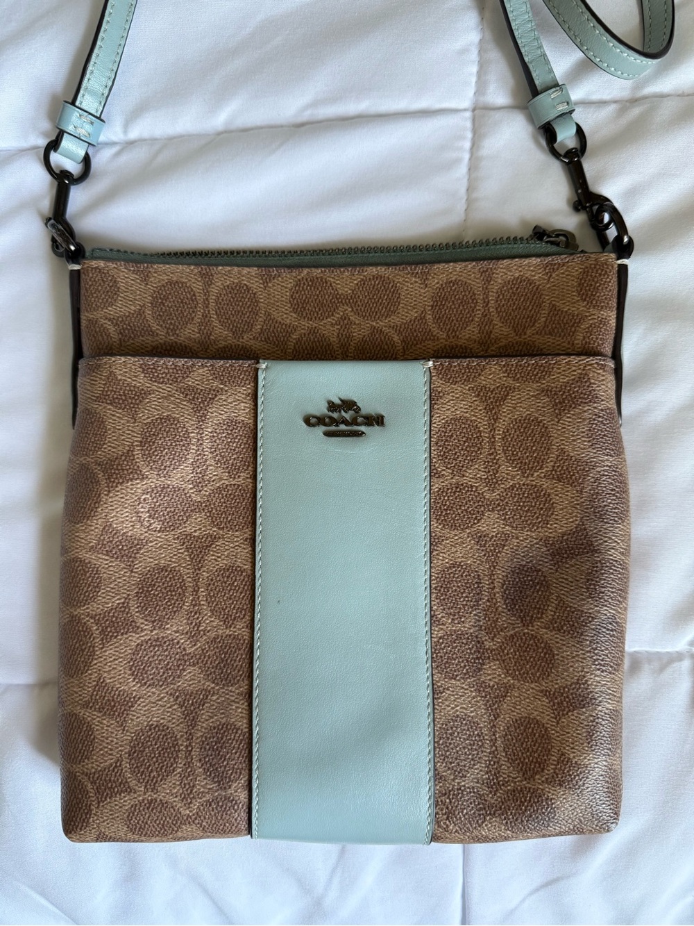 Coach Kitt Messenger Crossbody Bag - Like New - Picture 2 of 6